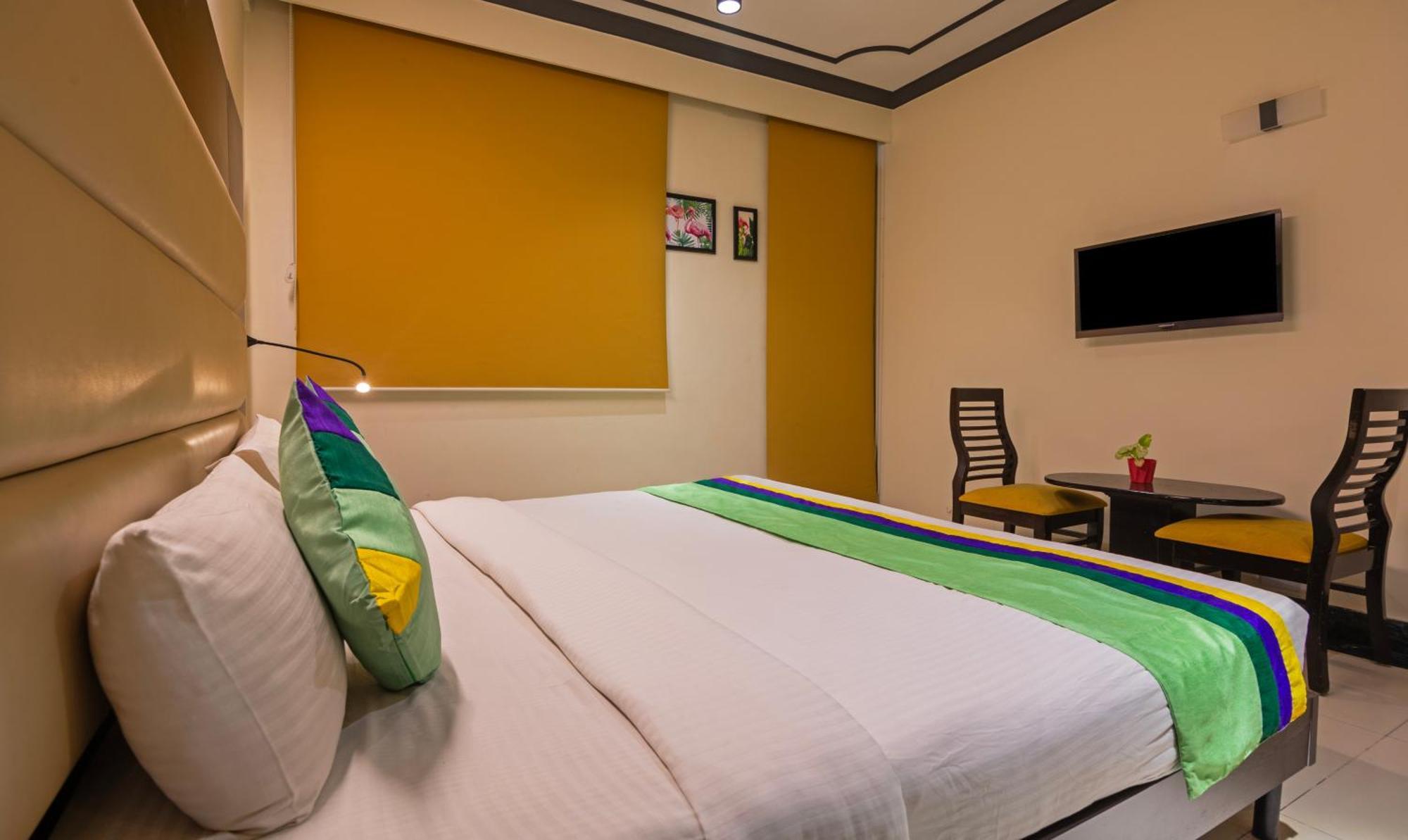 Super Townhouse Sushant Lok Phase 1 Formerly Hotel Neven Gurgaon Esterno foto
