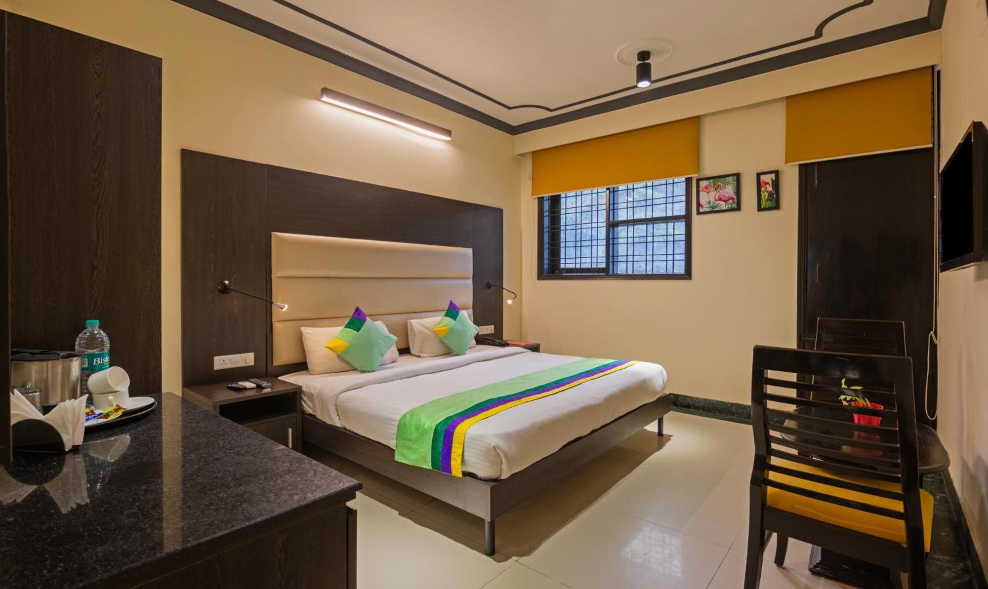 Super Townhouse Sushant Lok Phase 1 Formerly Hotel Neven Gurgaon Esterno foto
