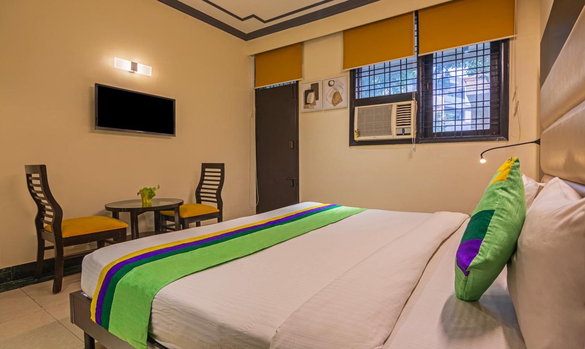 Super Townhouse Sushant Lok Phase 1 Formerly Hotel Neven Gurgaon Esterno foto