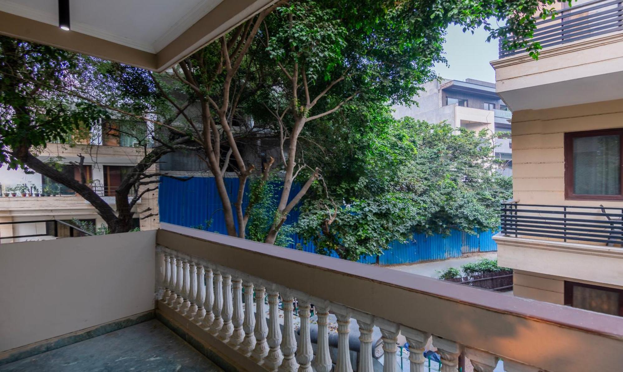 Super Townhouse Sushant Lok Phase 1 Formerly Hotel Neven Gurgaon Esterno foto