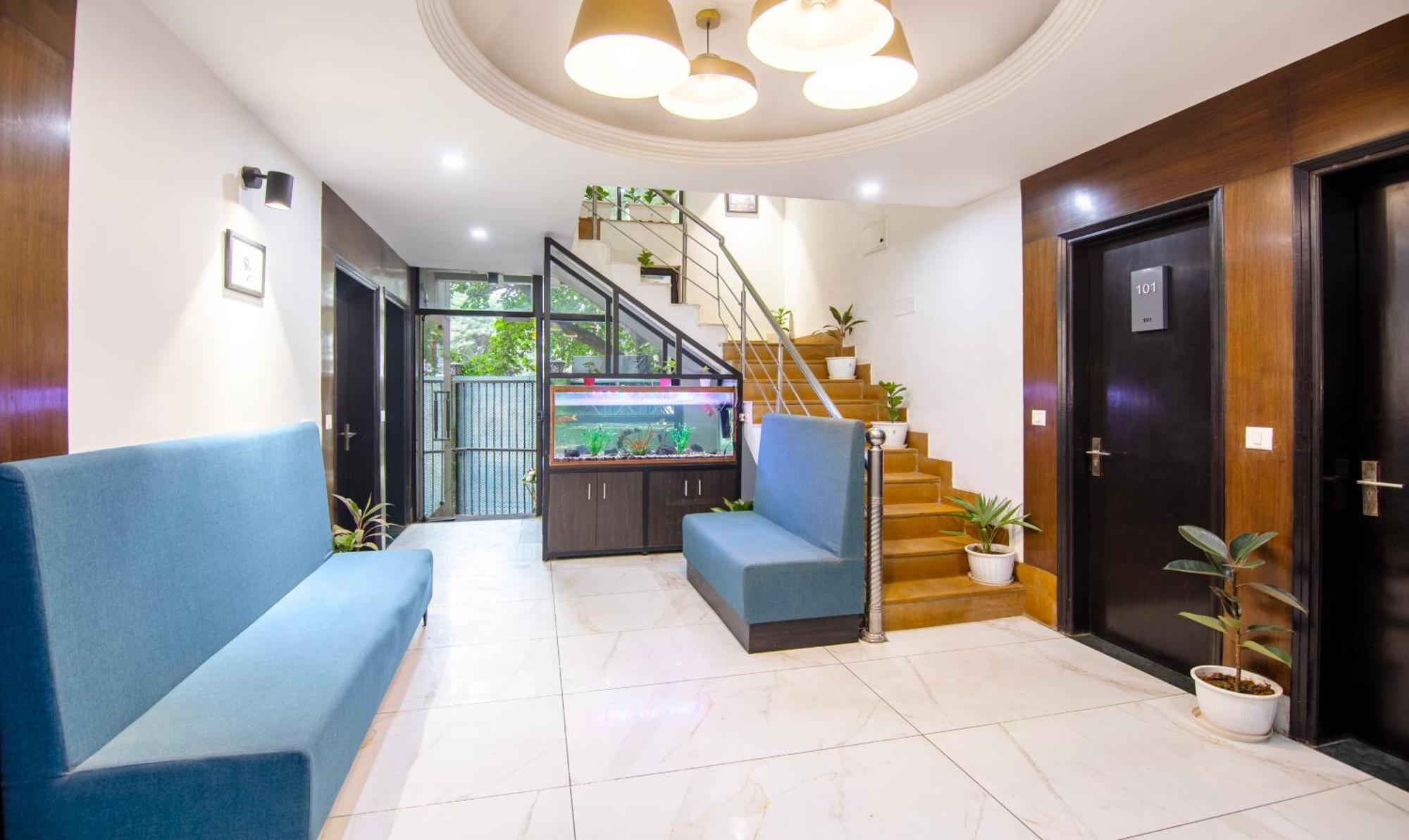 Super Townhouse Sushant Lok Phase 1 Formerly Hotel Neven Gurgaon Esterno foto