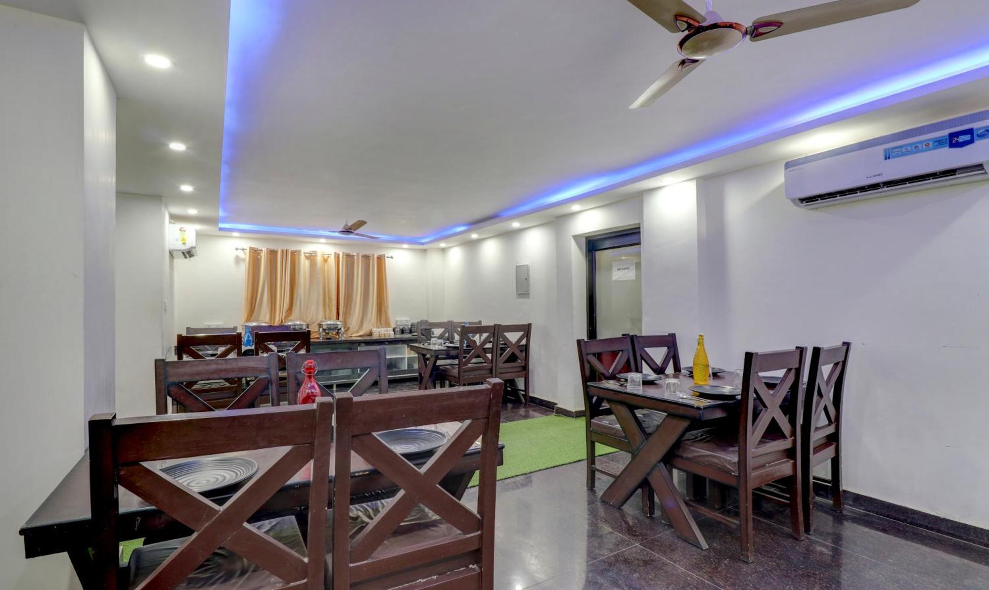 Super Townhouse Sushant Lok Phase 1 Formerly Hotel Neven Gurgaon Esterno foto