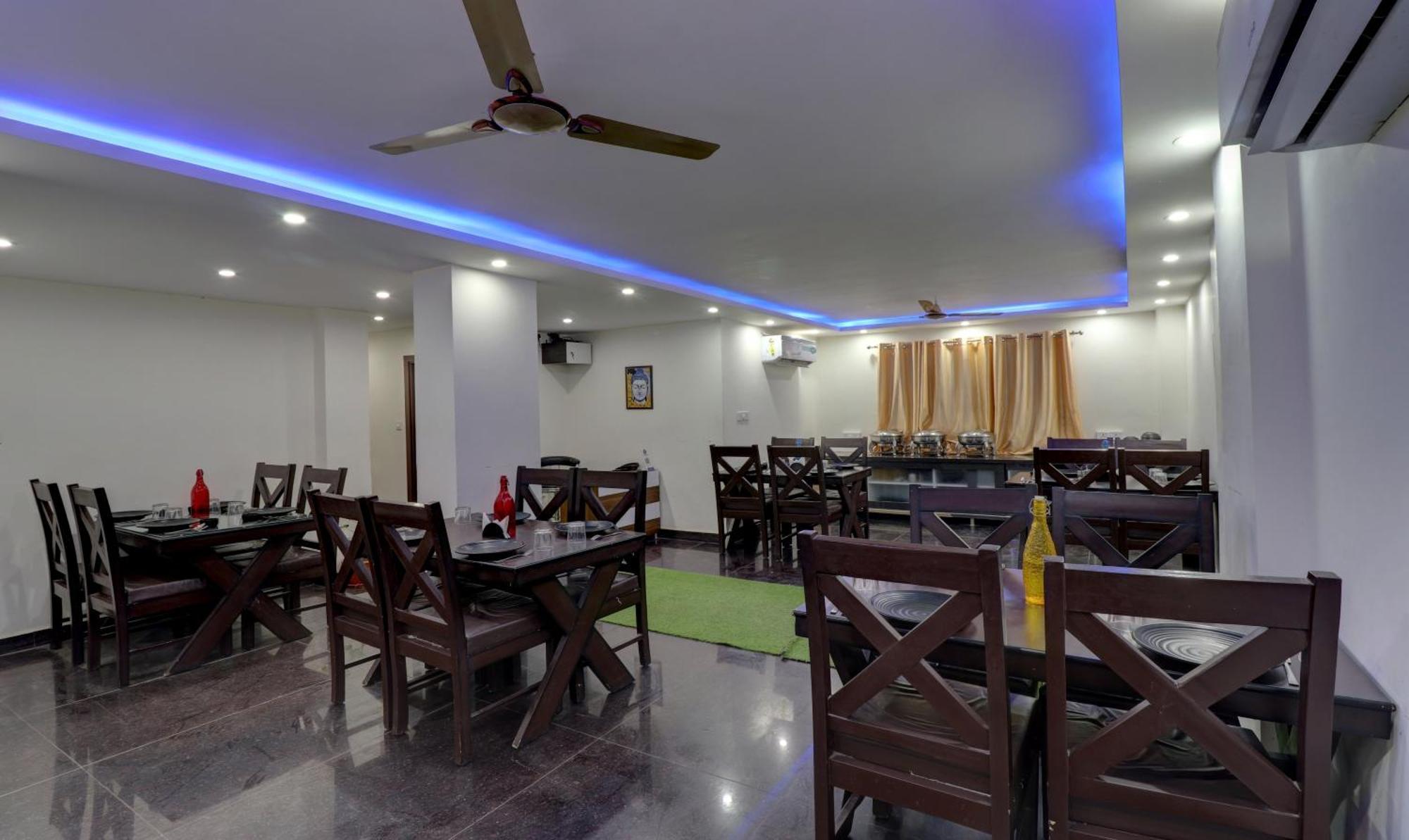 Super Townhouse Sushant Lok Phase 1 Formerly Hotel Neven Gurgaon Esterno foto