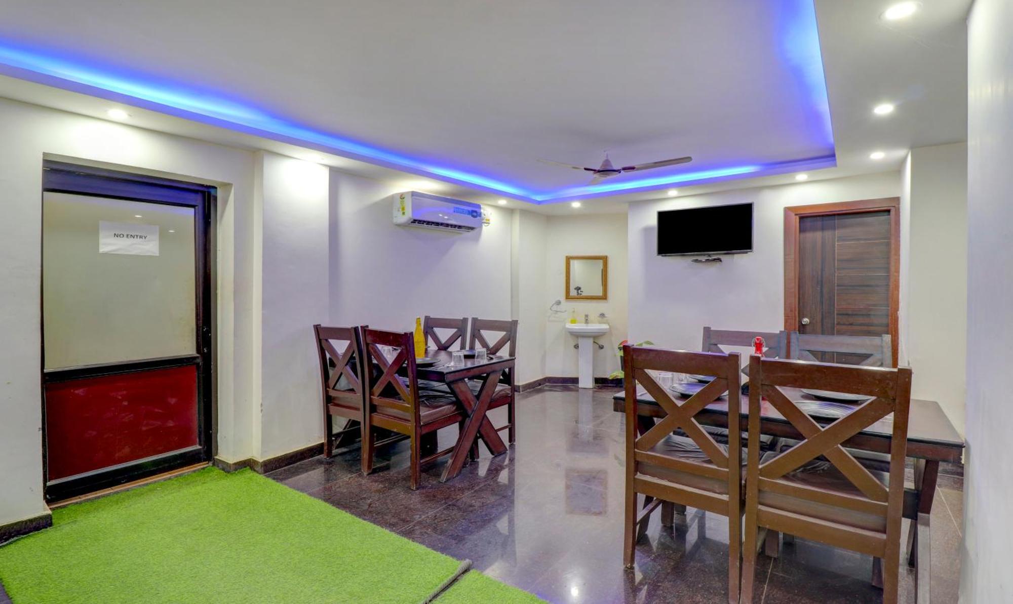 Super Townhouse Sushant Lok Phase 1 Formerly Hotel Neven Gurgaon Esterno foto