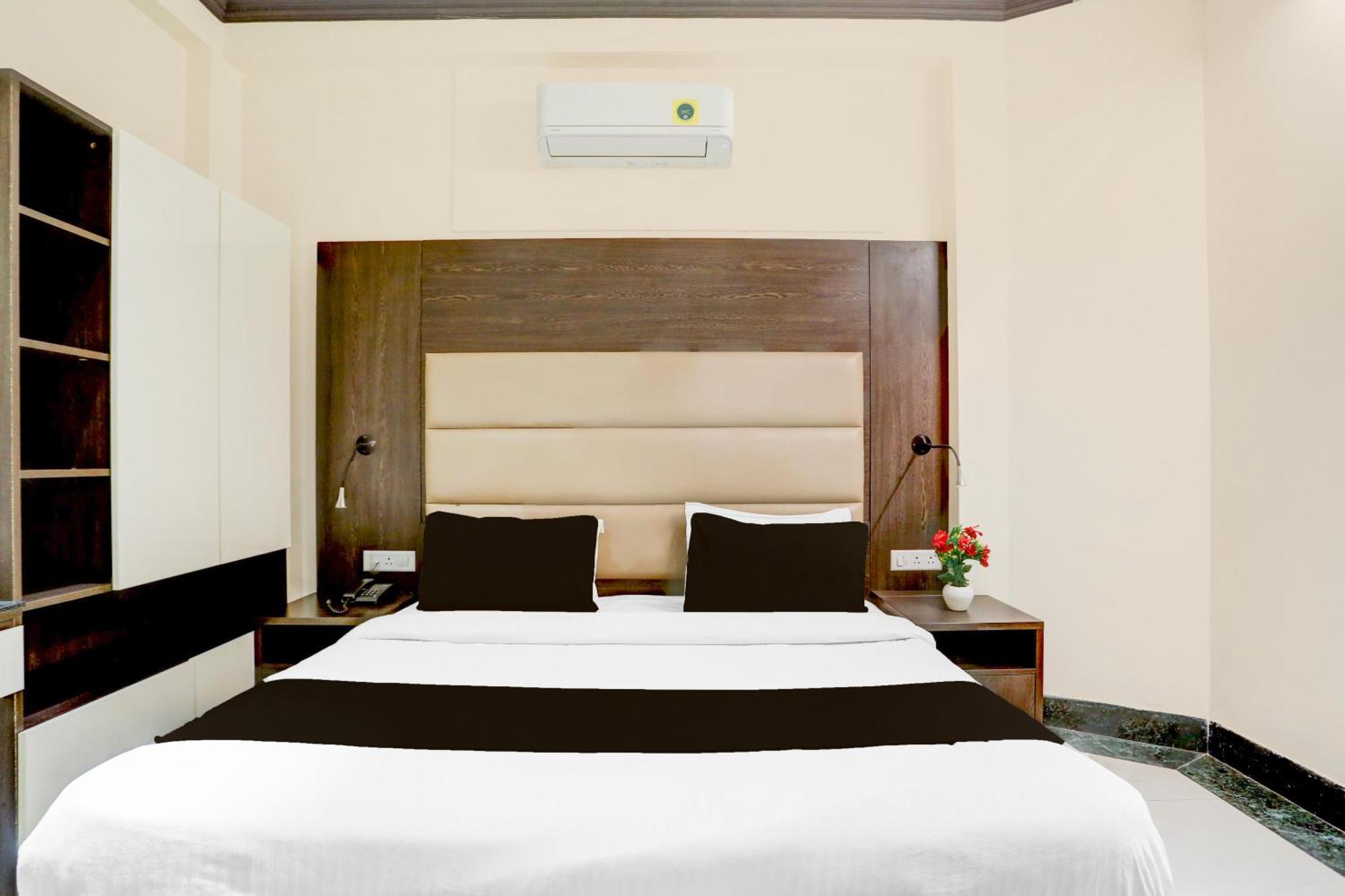 Super Townhouse Sushant Lok Phase 1 Formerly Hotel Neven Gurgaon Esterno foto