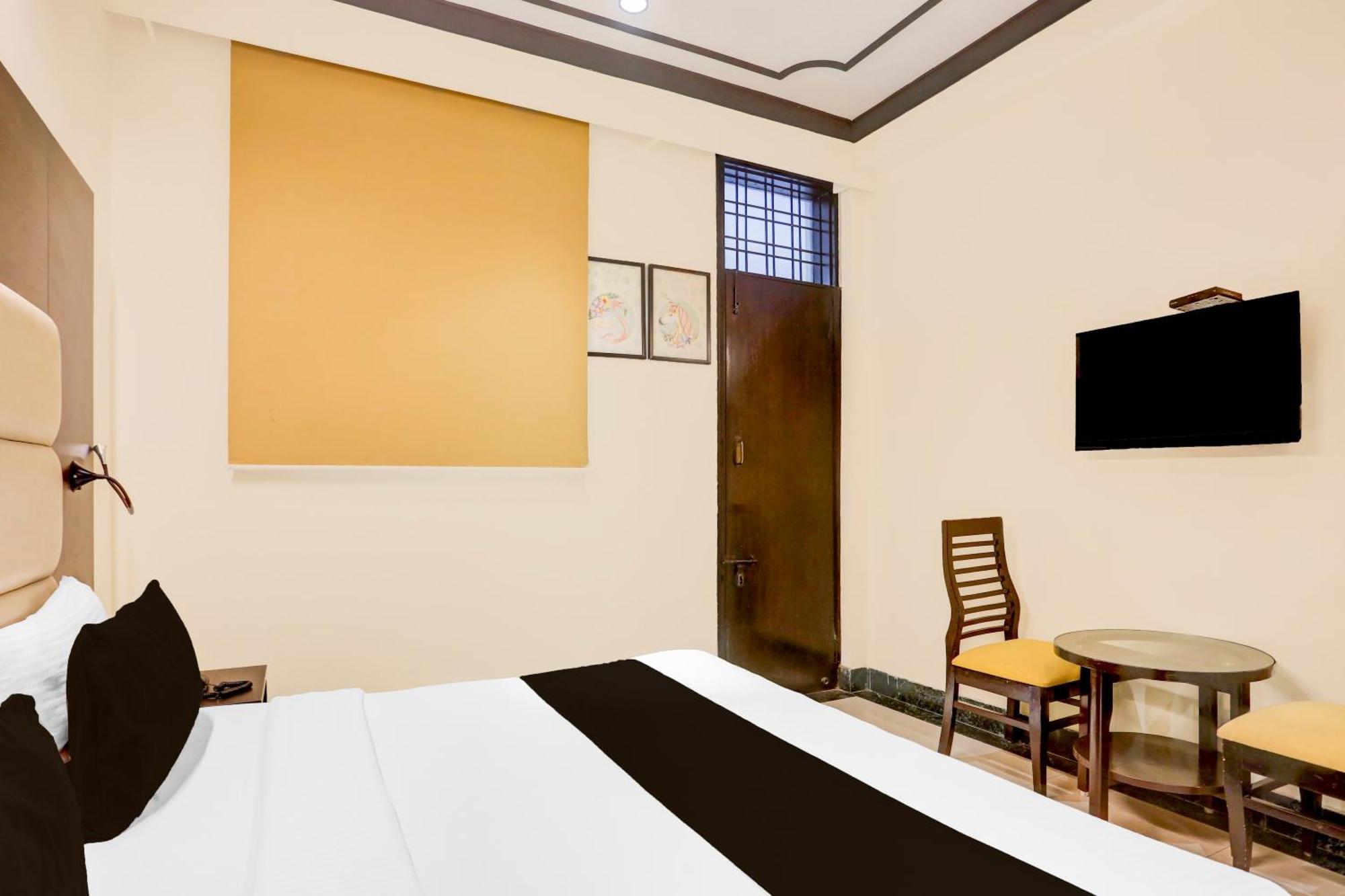 Super Townhouse Sushant Lok Phase 1 Formerly Hotel Neven Gurgaon Esterno foto