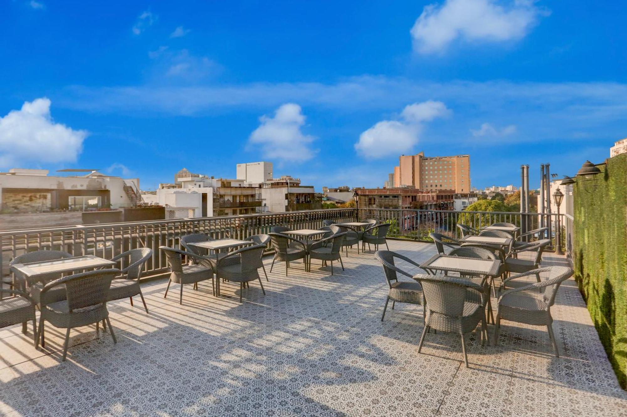 Super Townhouse Sushant Lok Phase 1 Formerly Hotel Neven Gurgaon Esterno foto
