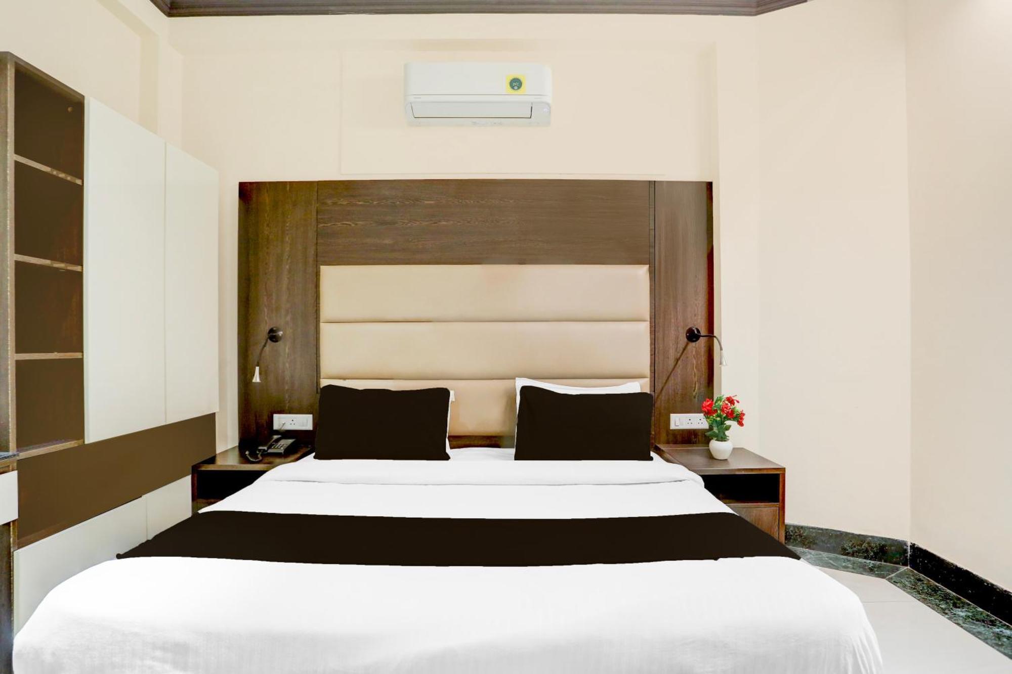 Super Townhouse Sushant Lok Phase 1 Formerly Hotel Neven Gurgaon Esterno foto