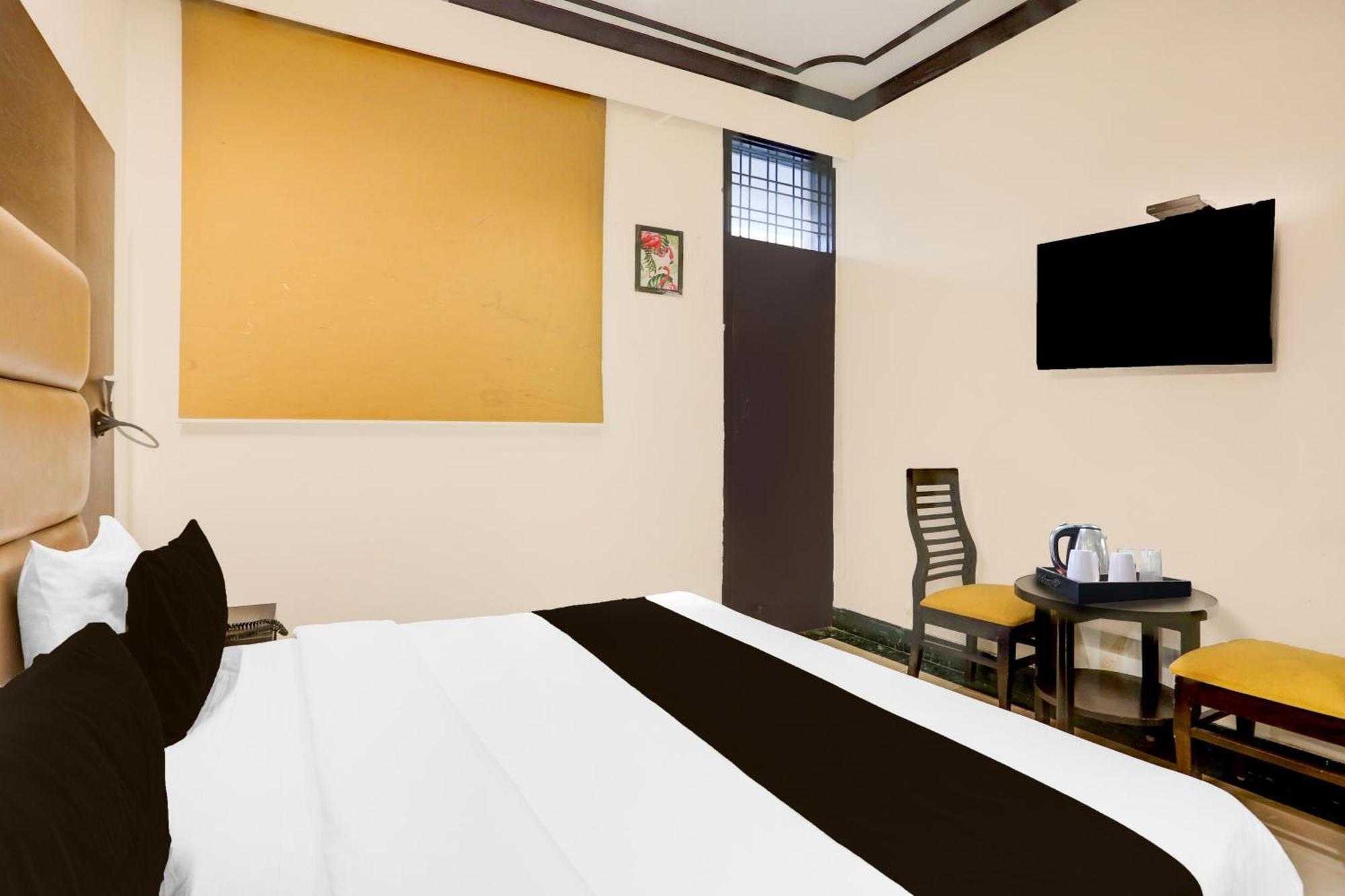 Super Townhouse Sushant Lok Phase 1 Formerly Hotel Neven Gurgaon Esterno foto
