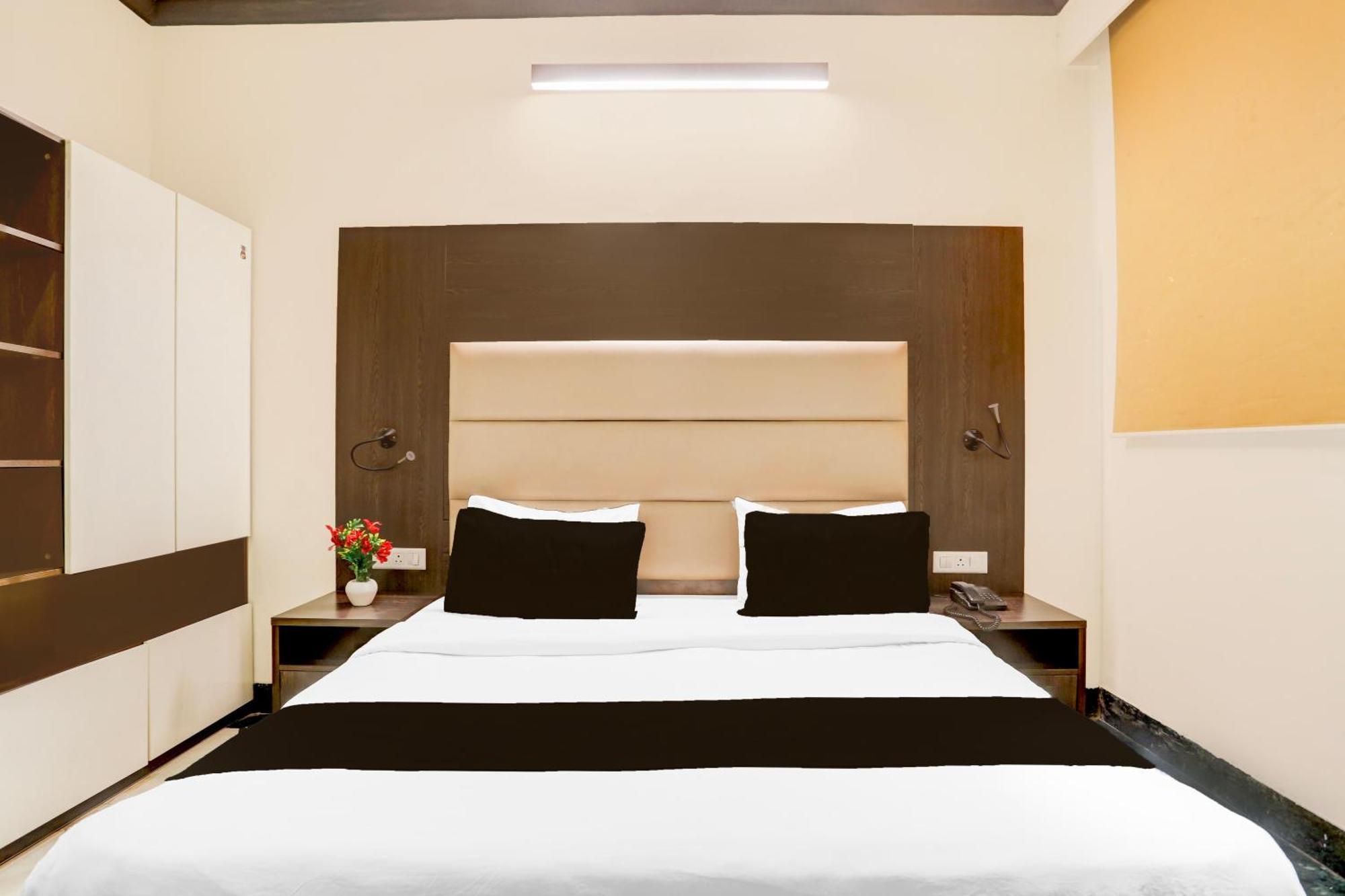 Super Townhouse Sushant Lok Phase 1 Formerly Hotel Neven Gurgaon Esterno foto